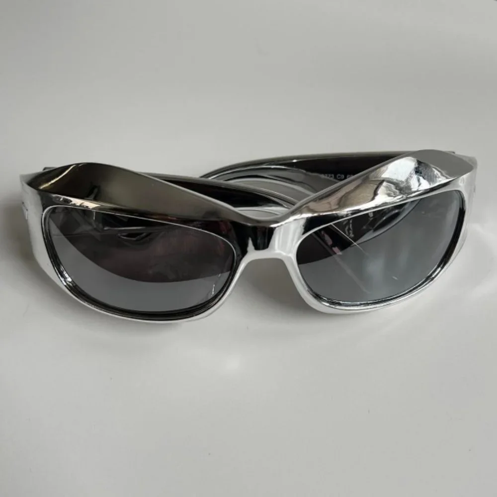 Vintage Y2K 2000s unique retro-futuristic goth chrome opium sunglasses